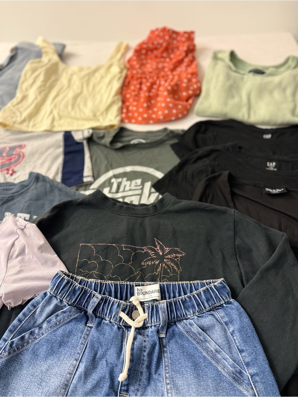 Women’s Clothing Lot Bundle Small/Medium Toos Shrts Skirts Gap Hollister 12 Pc - Picture 8 of 12